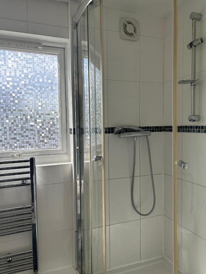 No6 Overnight Stays Free Onsite Parking Hindlip Buitenkant foto