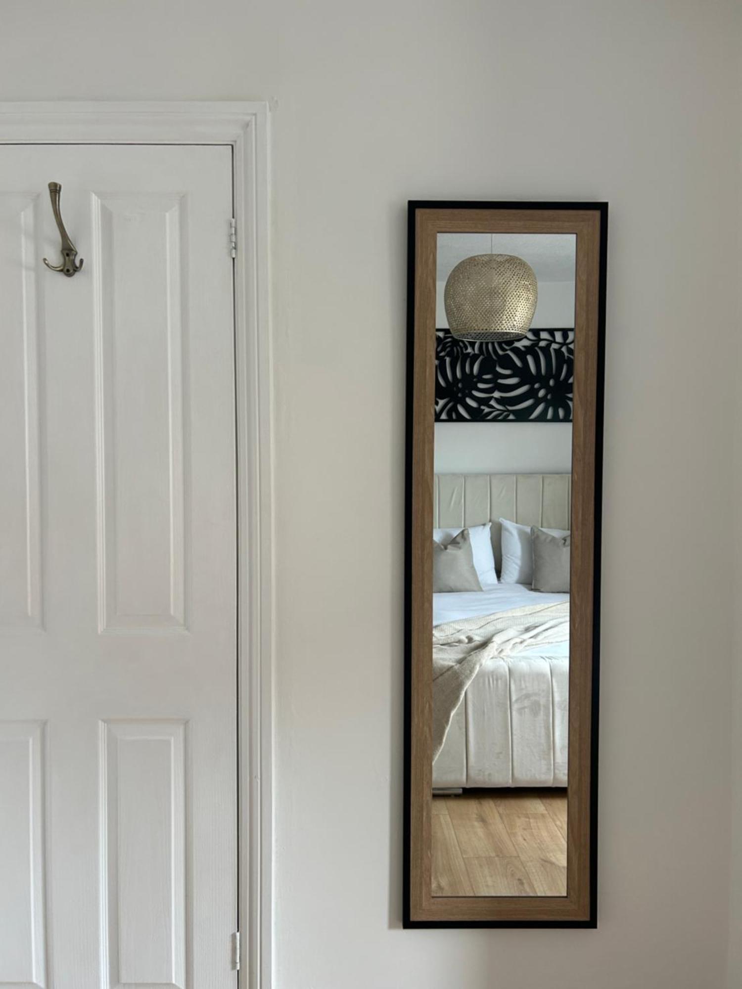 No6 Overnight Stays Free Onsite Parking Hindlip Buitenkant foto