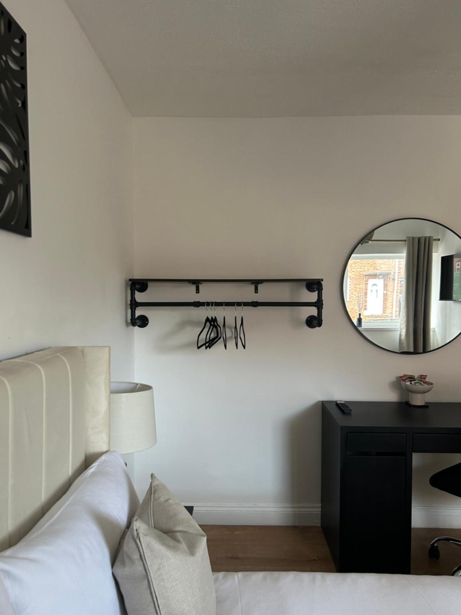 No6 Overnight Stays Free Onsite Parking Hindlip Buitenkant foto