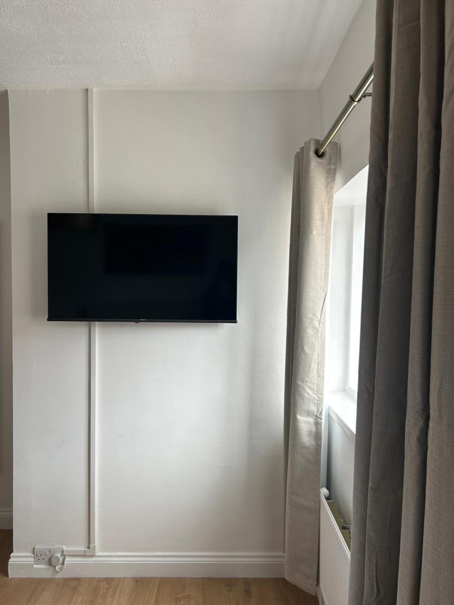 No6 Overnight Stays Free Onsite Parking Hindlip Buitenkant foto