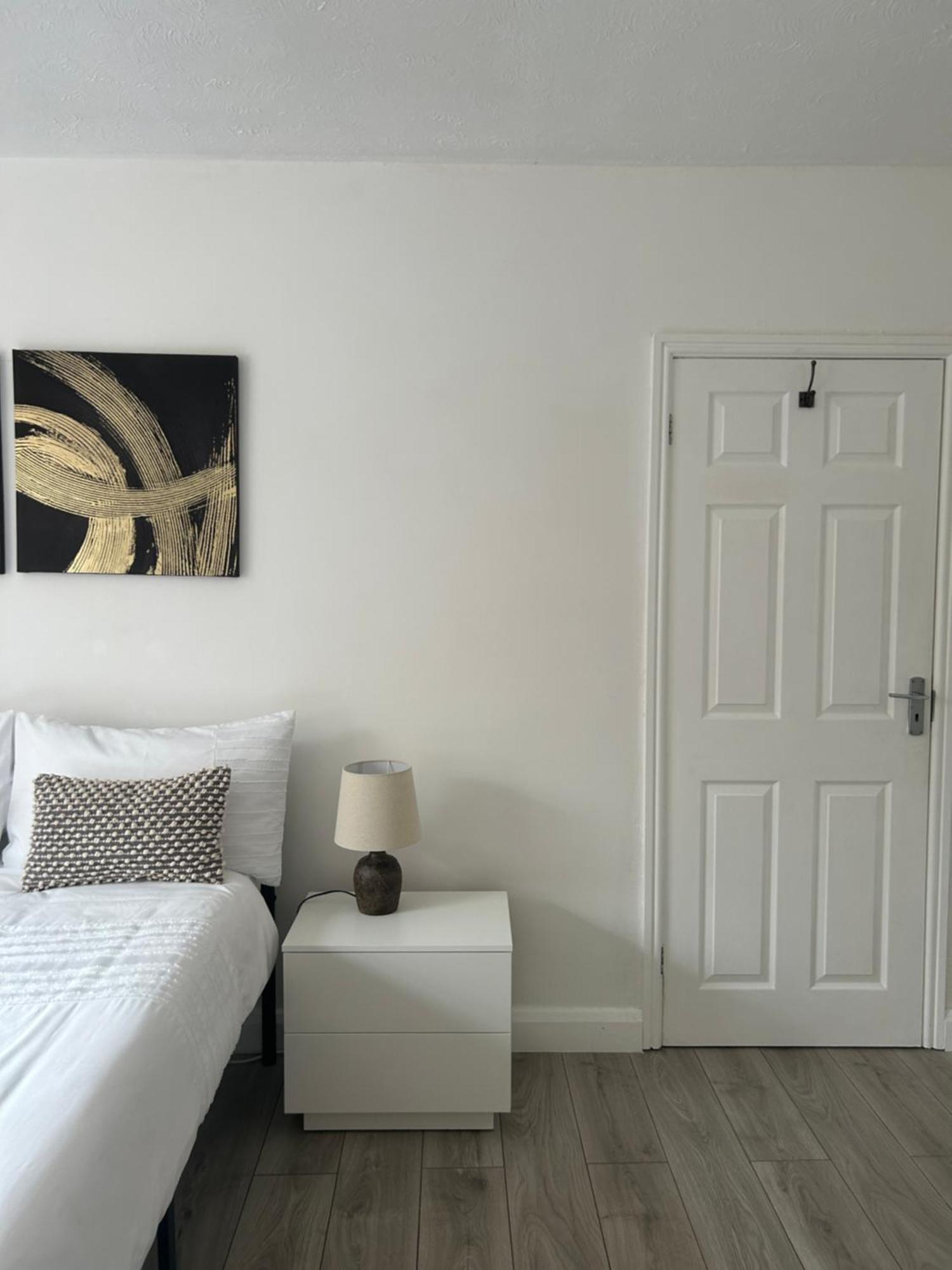 No6 Overnight Stays Free Onsite Parking Hindlip Buitenkant foto