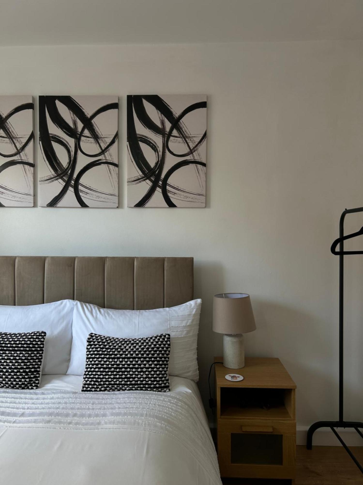 No6 Overnight Stays Free Onsite Parking Hindlip Buitenkant foto
