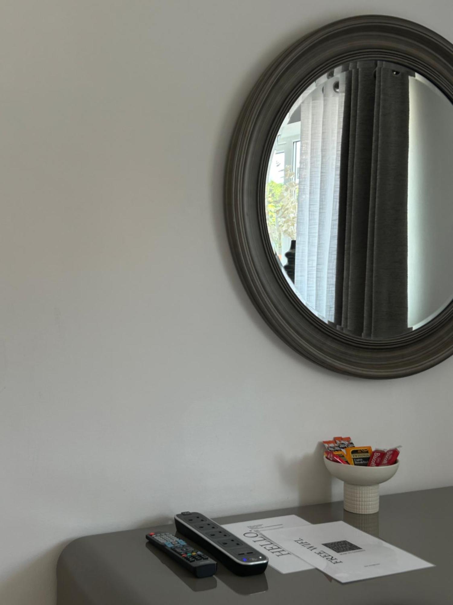 No6 Overnight Stays Free Onsite Parking Hindlip Buitenkant foto